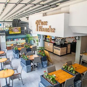 Otel Pure Blanche ***